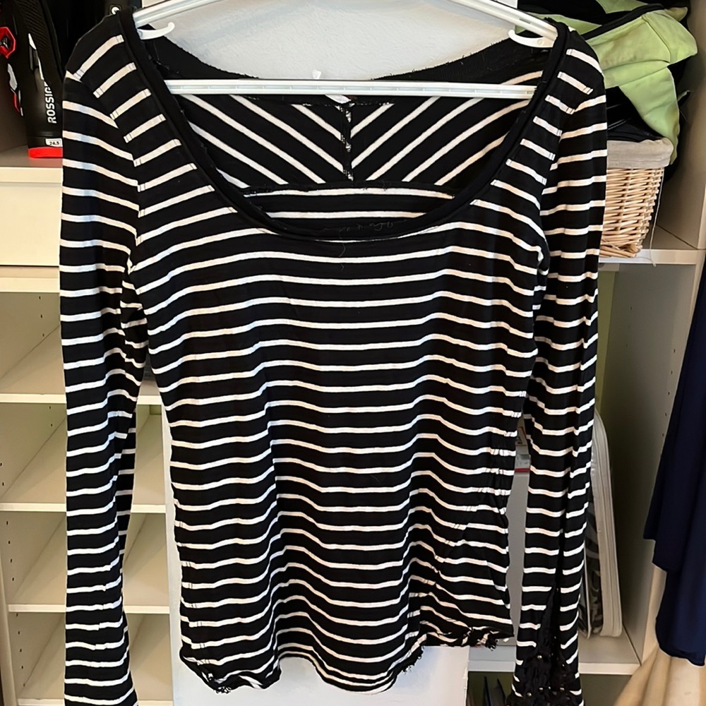 Free People black and white stripped long sleeve shirt with cuff detail size M.